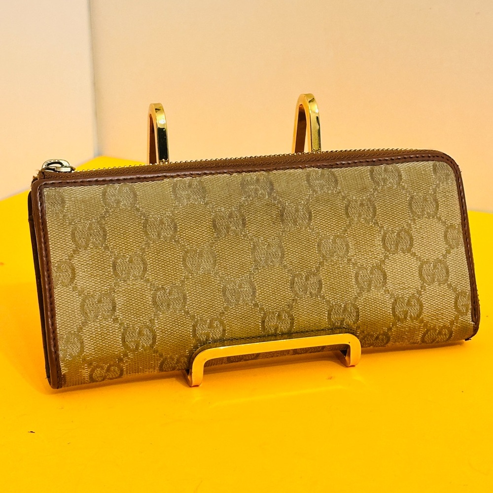 Gucci Beige and Brown Women's Wallet - Picture 2 of 11